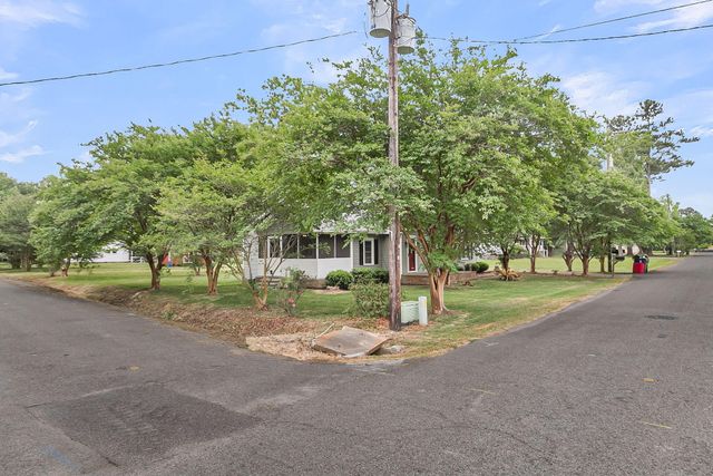 171 John Street, Harleyville, SC 29448