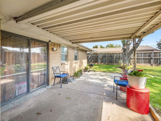 3750 Ridgeoak Way, Farmers Branch, TX 75244