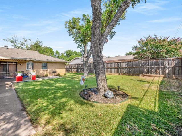 3750 Ridgeoak Way, Farmers Branch, TX 75244