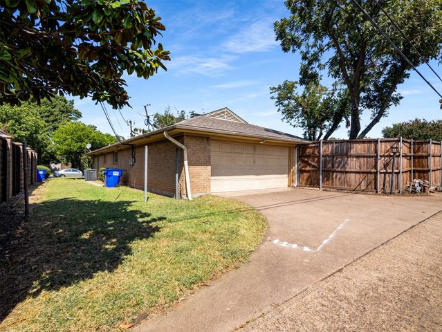 3750 Ridgeoak Way, Farmers Branch, TX 75244