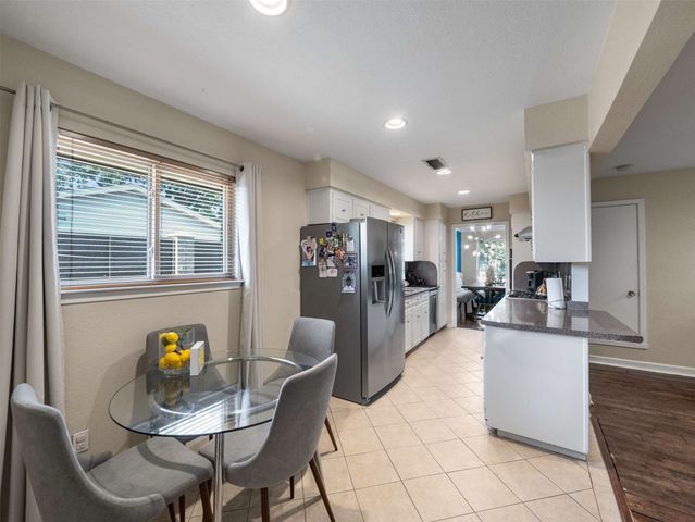 3750 Ridgeoak Way, Farmers Branch, TX 75244