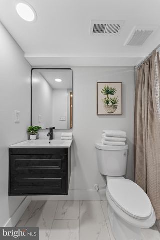 1807 N MILTON AVE, Baltimore, MD 21213