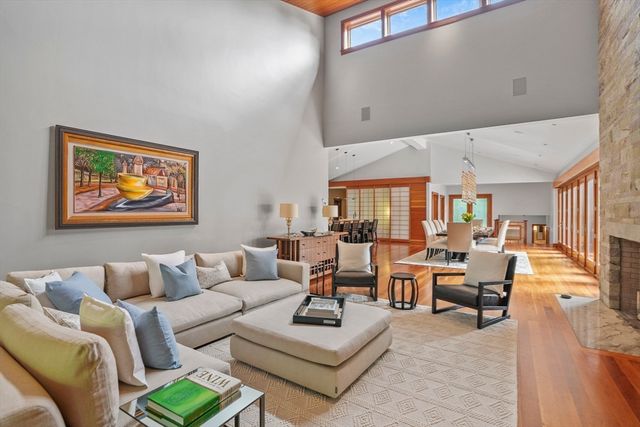 400 Barnes Road, Oak Bluffs, MA 02557