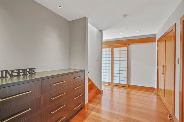 400 Barnes Road, Oak Bluffs, MA 02557