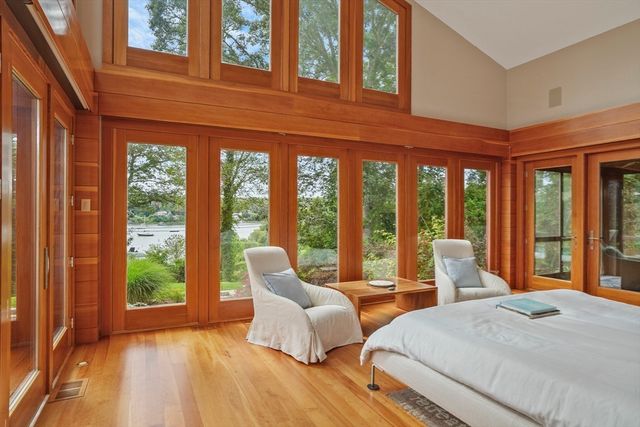 400 Barnes Road, Oak Bluffs, MA 02557