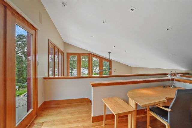 400 Barnes Road, Oak Bluffs, MA 02557