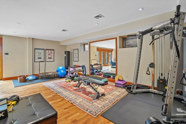 400 Barnes Road, Oak Bluffs, MA 02557