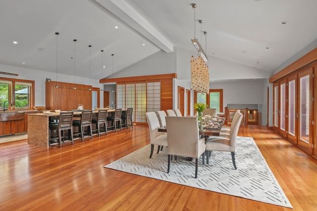 400 Barnes Road, Oak Bluffs, MA 02557