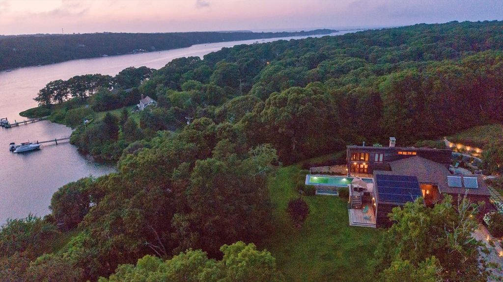 400 Barnes Road, Oak Bluffs, MA 02557