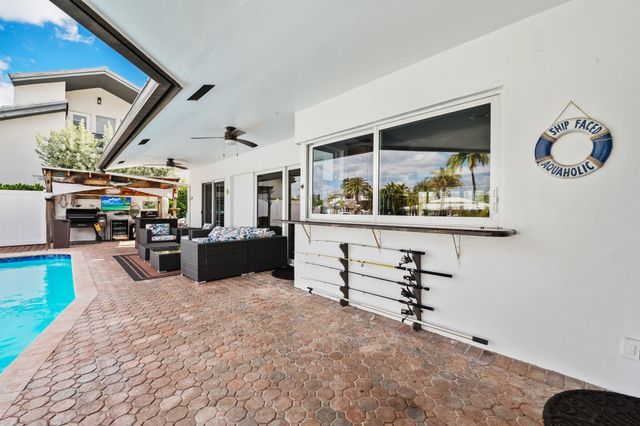 2821 NE 9th Court, Pompano Beach, FL 33062