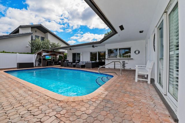 2821 NE 9th Court, Pompano Beach, FL 33062