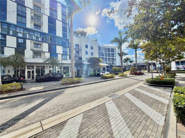 3530 NW 83, Doral, FL 33122