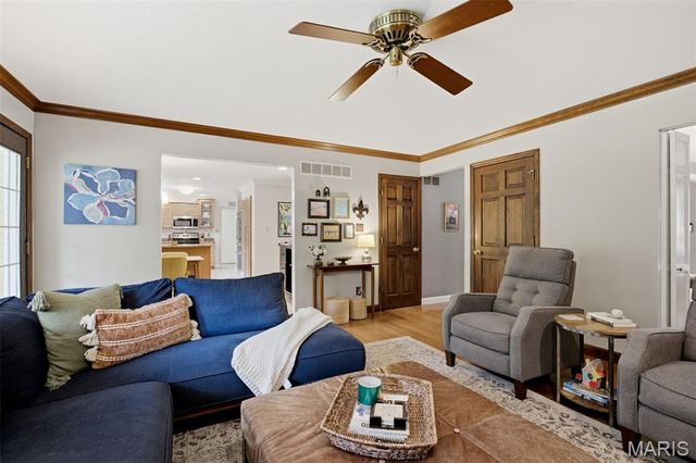 1421 Briarcreek Drive, Kirkwood, MO 63122