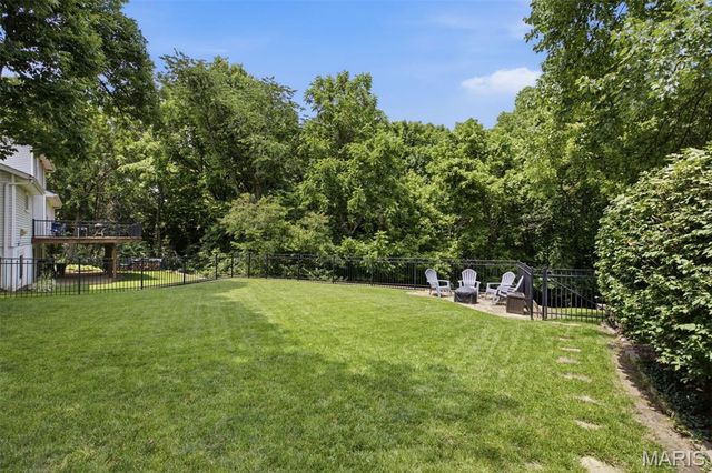 1421 Briarcreek Drive, Kirkwood, MO 63122