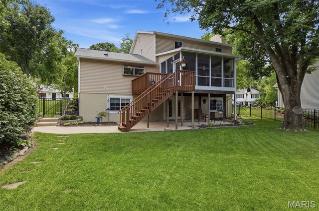 1421 Briarcreek Drive, Kirkwood, MO 63122
