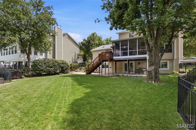 1421 Briarcreek Drive, Kirkwood, MO 63122