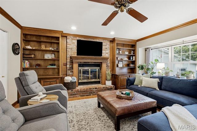 1421 Briarcreek Drive, Kirkwood, MO 63122