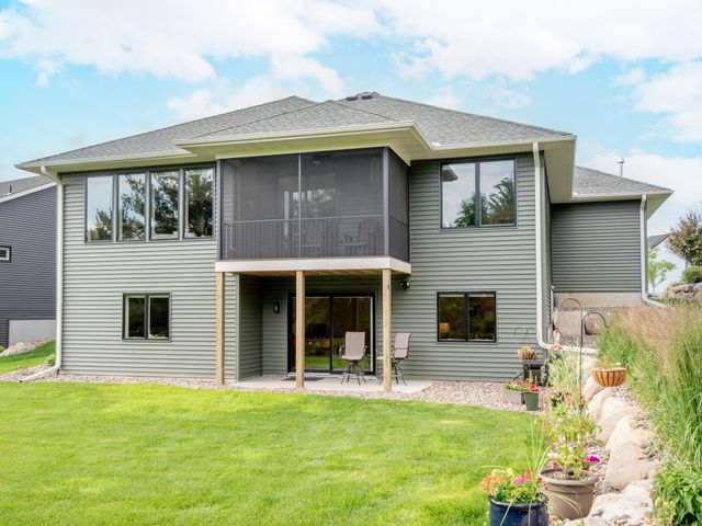 9088 62nd Street S, Cottage Grove, MN 55016