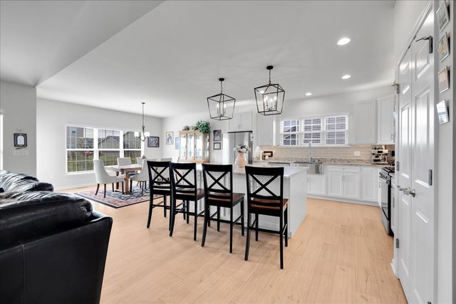 635 Maplewood Circle, Elburn, IL 60119