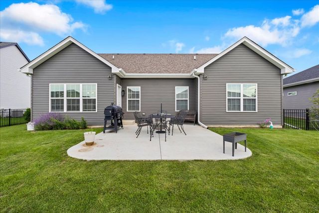 635 Maplewood Circle, Elburn, IL 60119