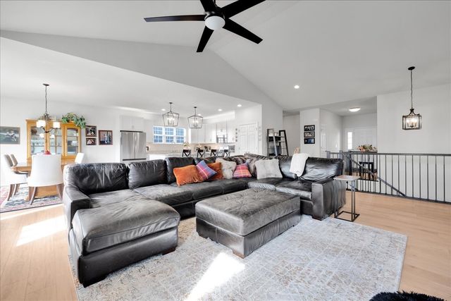 635 Maplewood Circle, Elburn, IL 60119