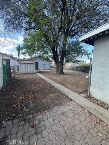 946 Cedar, Corona, CA 92879