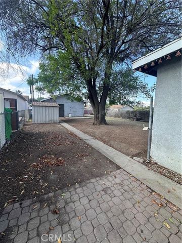 946 Cedar, Corona, CA 92879