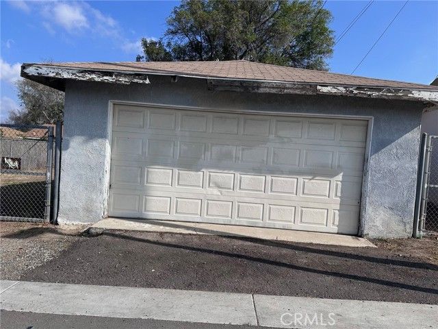 946 Cedar, Corona, CA 92879