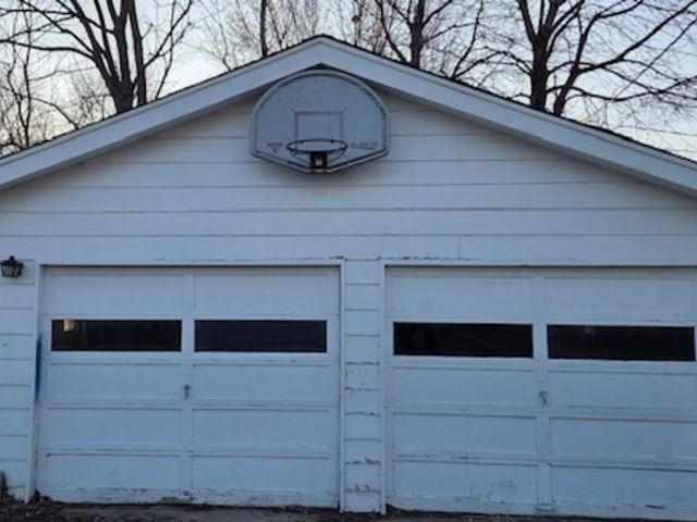 2413 Eastline Drive, Joliet, IL 60431