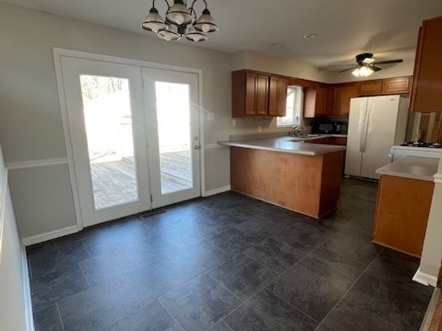 2413 Eastline Drive, Joliet, IL 60431