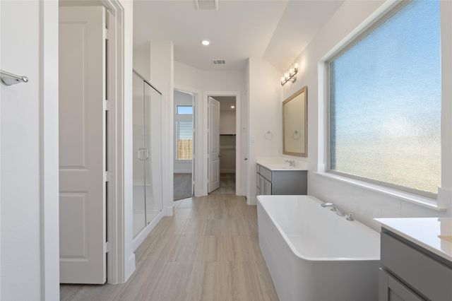 1524 Apache Heights Drive, Dayton, TX 77535