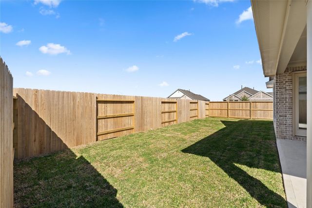 1524 Apache Heights Drive, Dayton, TX 77535