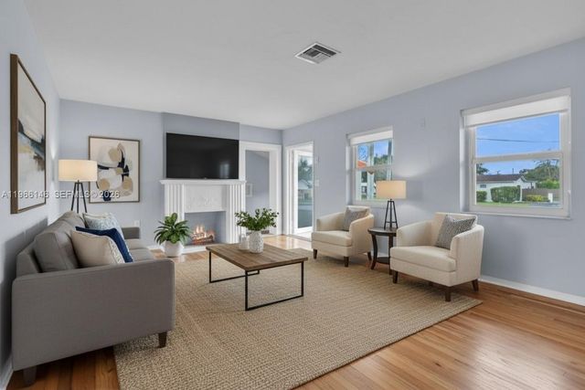 392 Payne Dr, Miami Springs, FL 33166