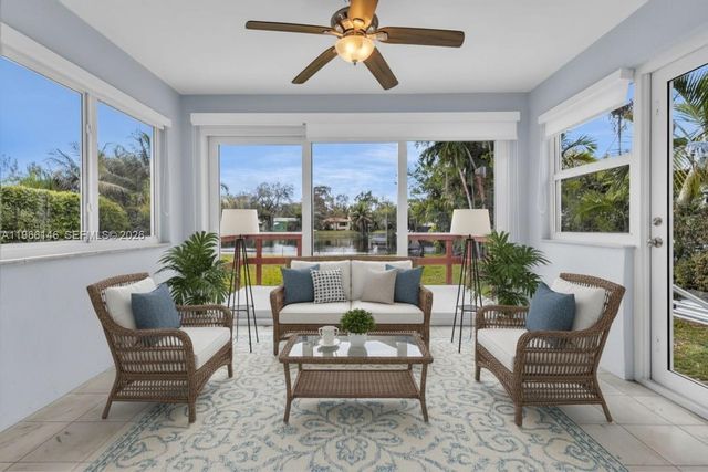 392 Payne Dr, Miami Springs, FL 33166