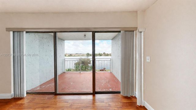 9363 Fontainebleau Boulevard H205, Miami, FL 33172