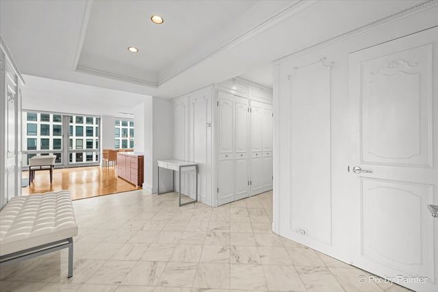 860 N LAKE SHORE Drive 19L, Chicago, IL 60611