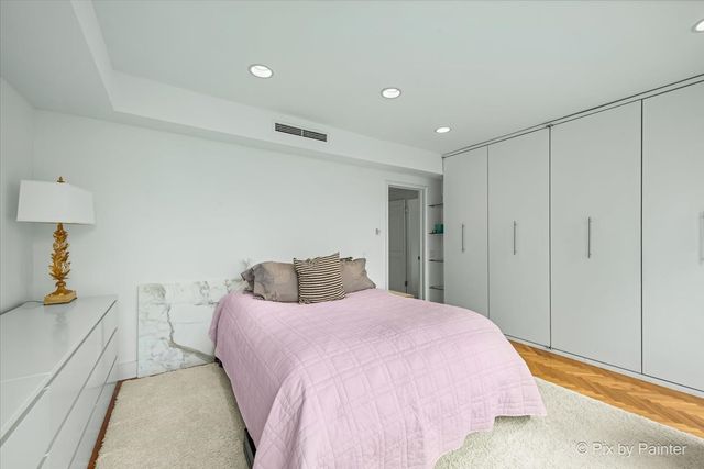 860 N LAKE SHORE Drive 19L, Chicago, IL 60611
