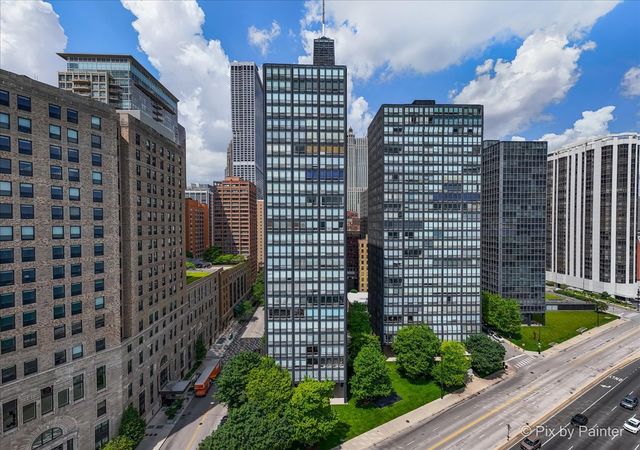 860 N LAKE SHORE Drive 19L, Chicago, IL 60611