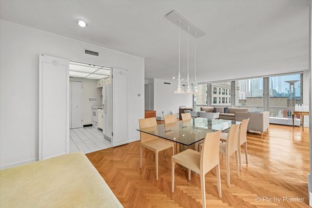860 N LAKE SHORE Drive 19L, Chicago, IL 60611