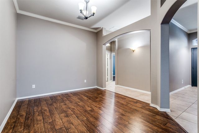 3504 Carlton Street, Grapevine, TX 76092