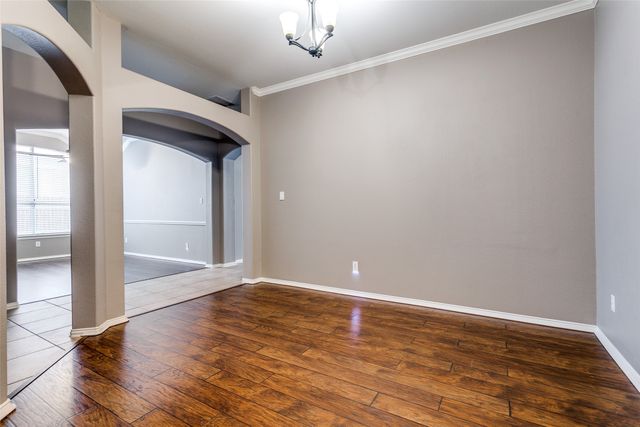 3504 Carlton Street, Grapevine, TX 76092