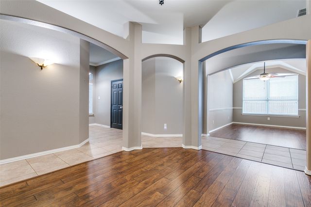 3504 Carlton Street, Grapevine, TX 76092