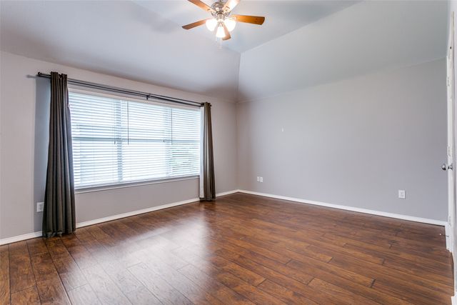 3504 Carlton Street, Grapevine, TX 76092