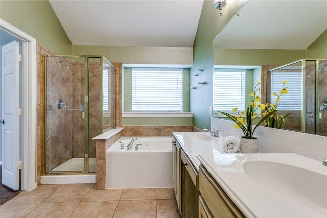 3504 Carlton Street, Grapevine, TX 76092