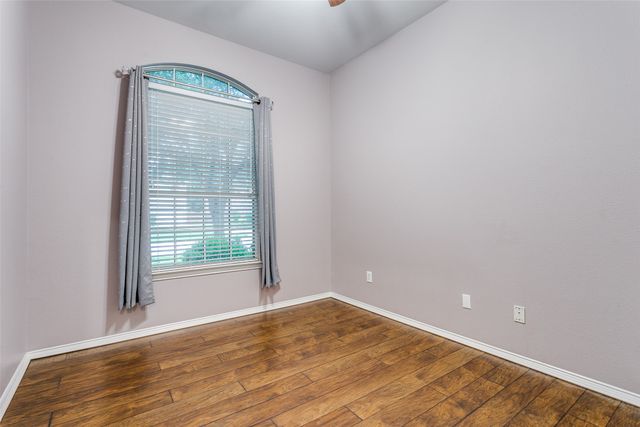 3504 Carlton Street, Grapevine, TX 76092