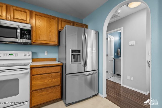 12011 Rolling Meadow Circle, Anchorage, AK 99516