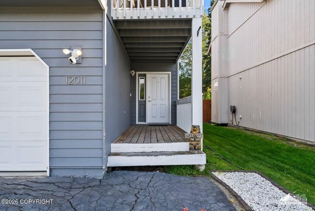 12011 Rolling Meadow Circle, Anchorage, AK 99516