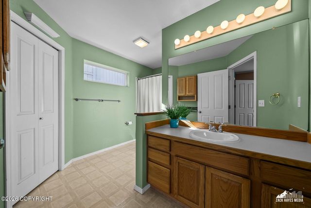 12011 Rolling Meadow Circle, Anchorage, AK 99516