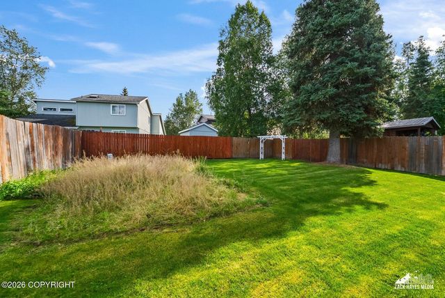 12011 Rolling Meadow Circle, Anchorage, AK 99516