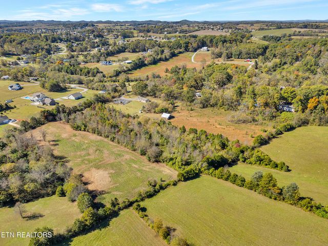 4736 Salem Rd, Greenback, TN 37742